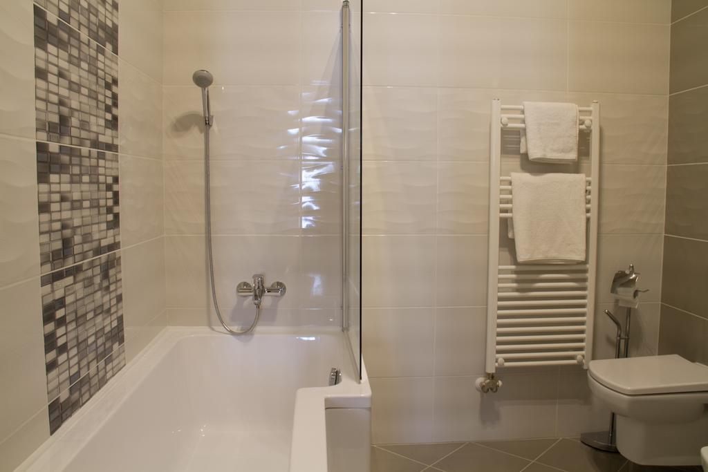 Hotel La Pergola&Prestige Panzió Kaposvár Habitación foto